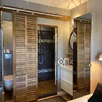Villa 24 *