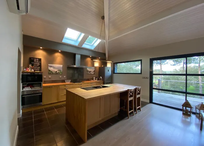 Villa 24 *